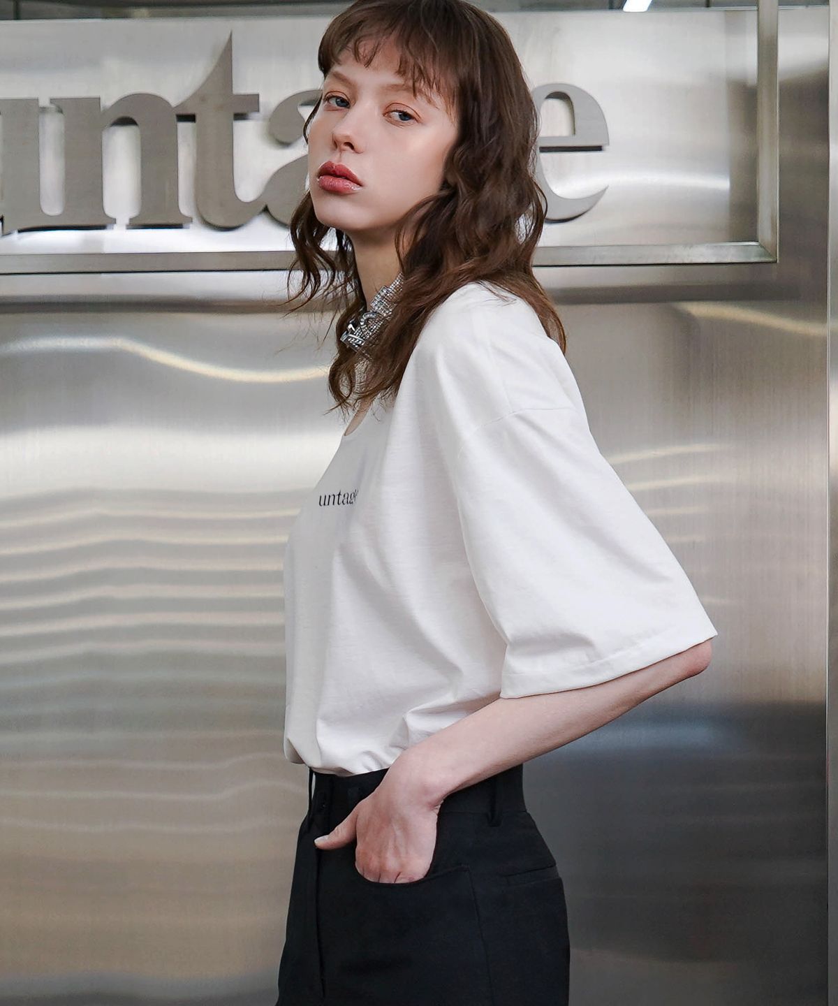 언티지(UNTAGE) 텐셀 로고 오버사이즈 티셔츠[White(UNISEX)]_UTT-ST33