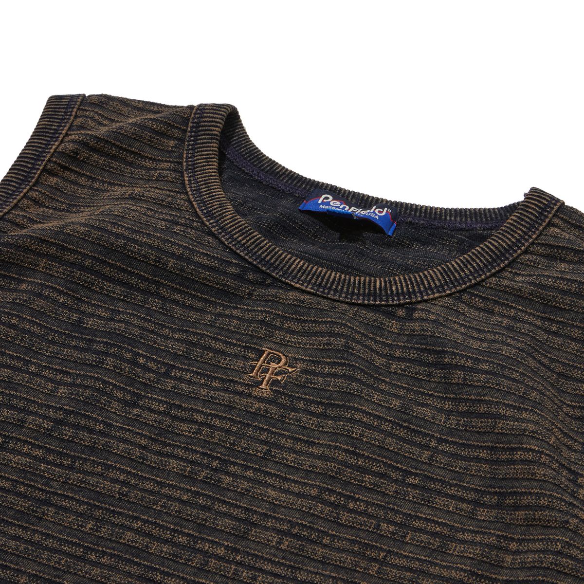 펜필드(PENFIELD) 심볼 자수 로고 인디고 다잉 남성 슬리브리스 브라운_FR2KV33U