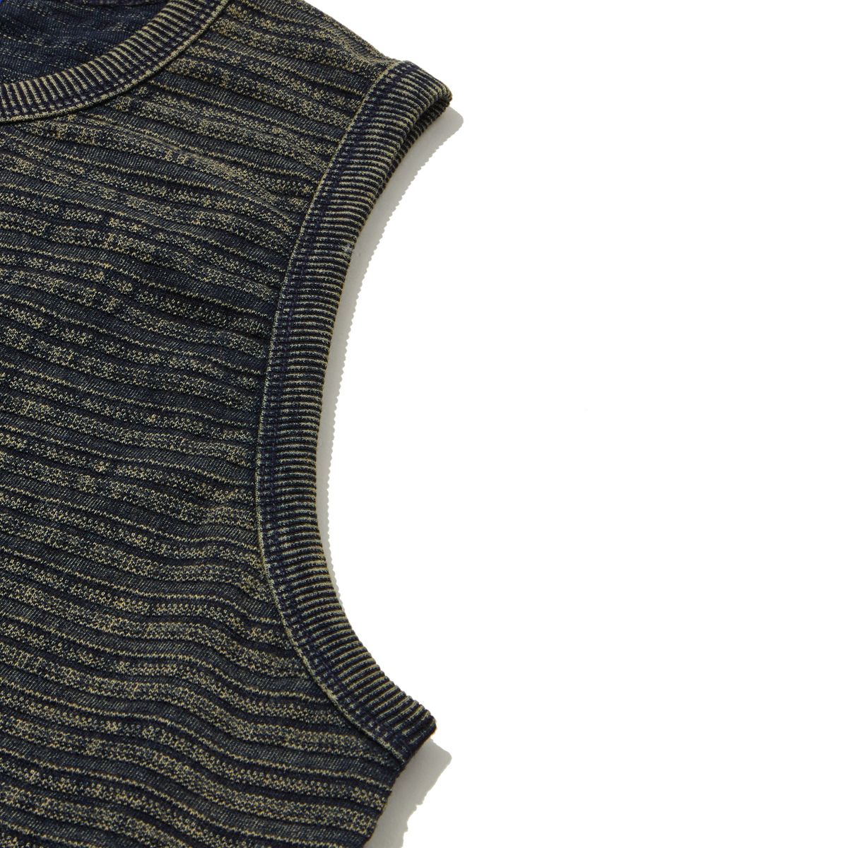 펜필드(PENFIELD) 심볼 자수 로고 인디고 다잉 남성 슬리브리스 인디고_FR2KV34U