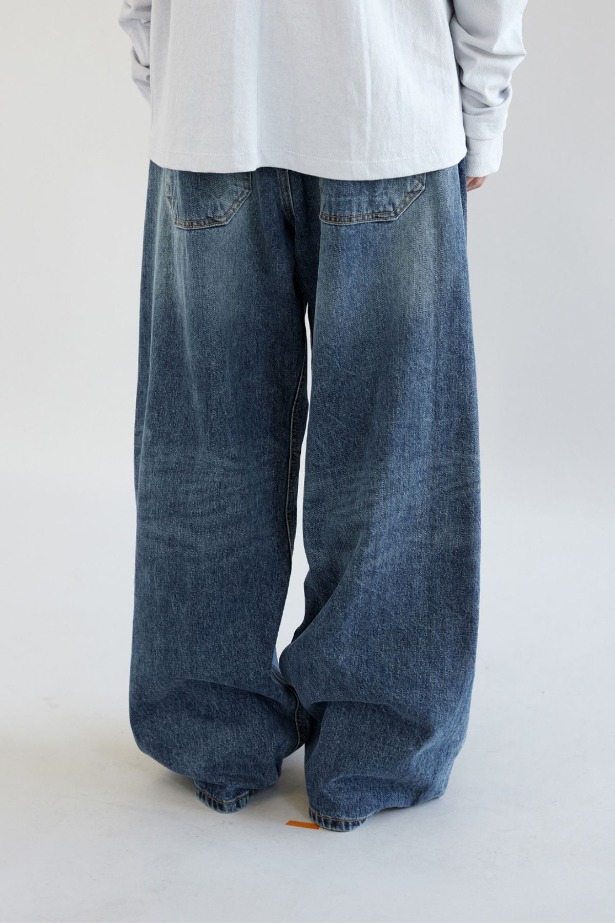 해칭룸(HATCHINGROOM) Wide Curve Jeans Washed Blue