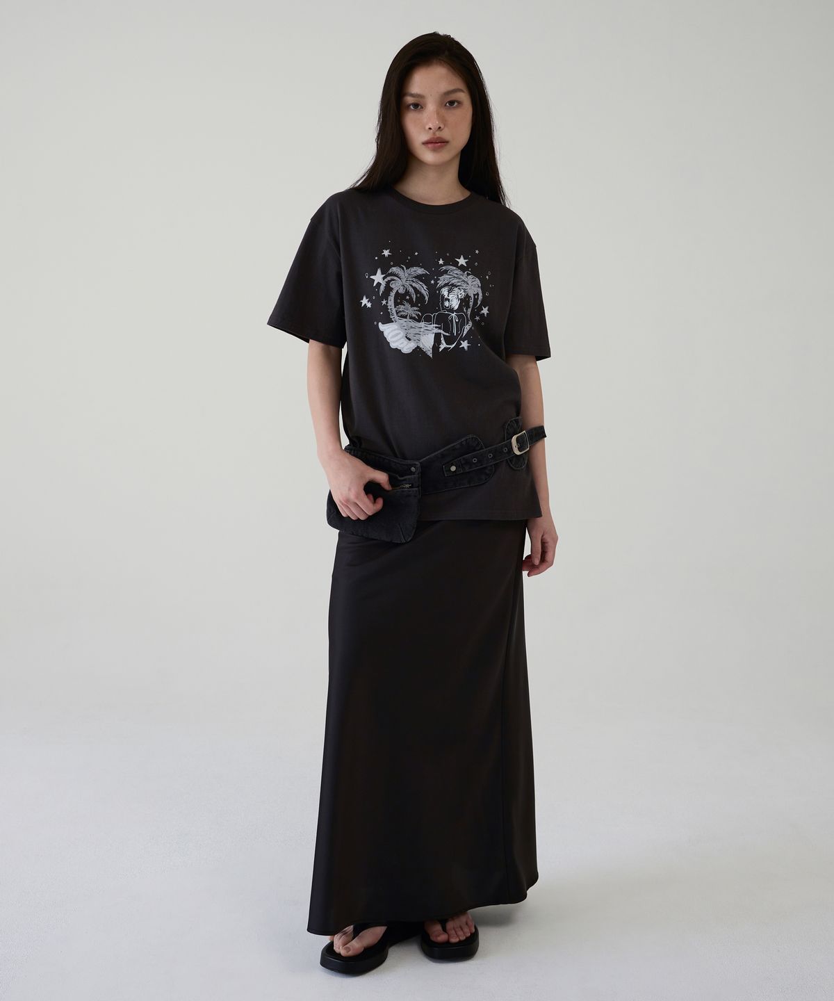 아옵트(AOPT) DREAMY ISLAND T-SHIRT - CHARCOAL