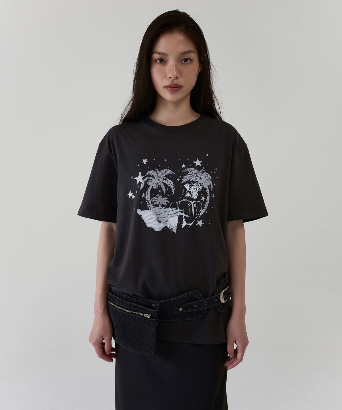 아옵트(AOPT) DREAMY ISLAND T-SHIRT - CHARCOAL