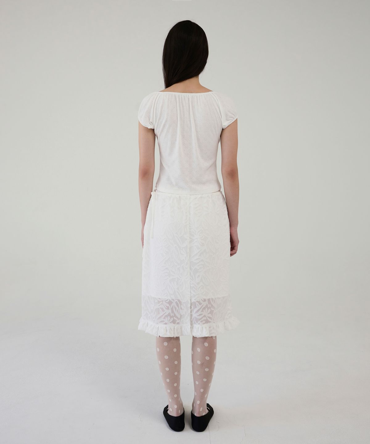 아옵트(AOPT) TWO-WAY ROSE SHIRRING TOP - WHITE