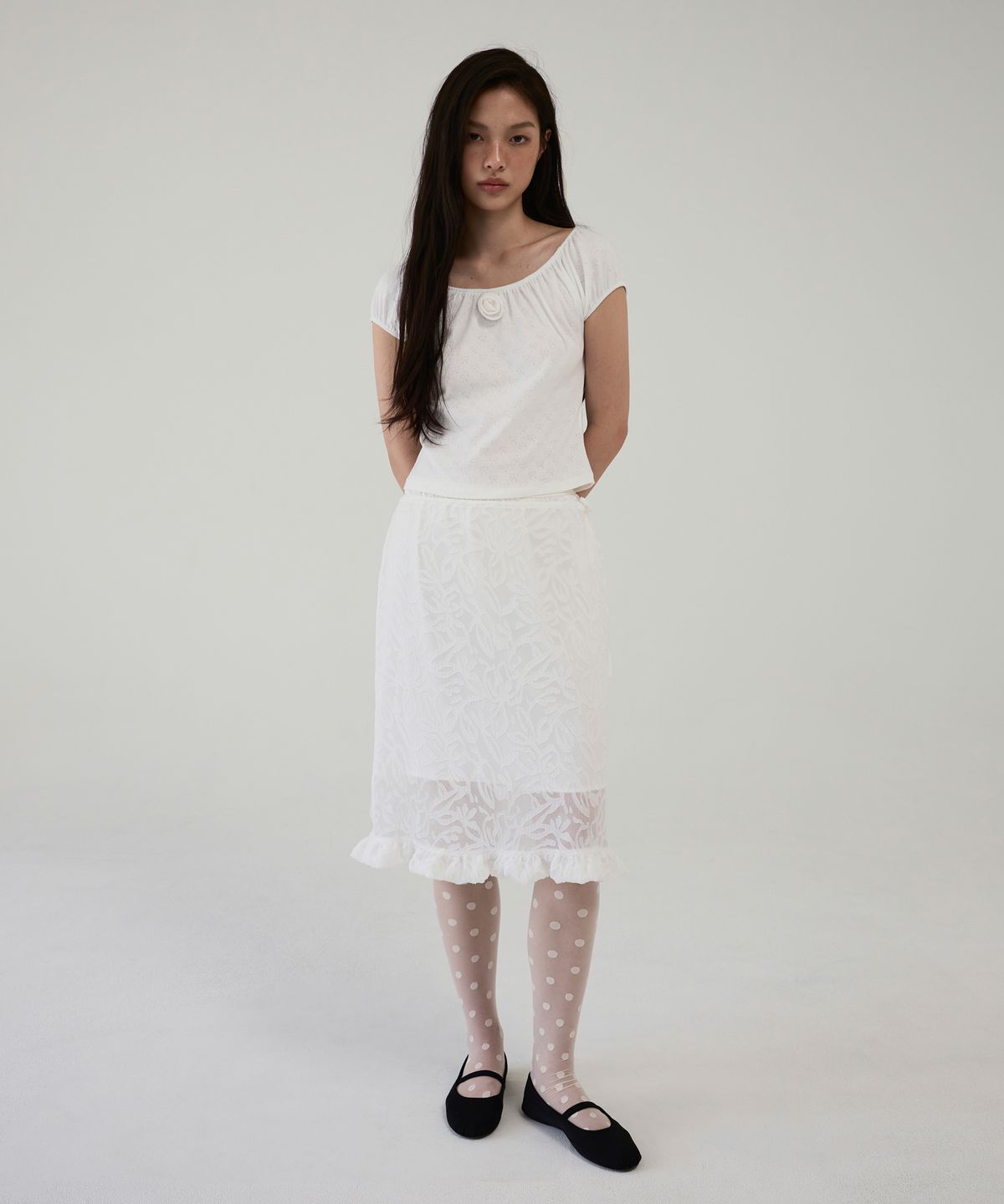 아옵트(AOPT) TWO-WAY ROSE SHIRRING TOP - WHITE