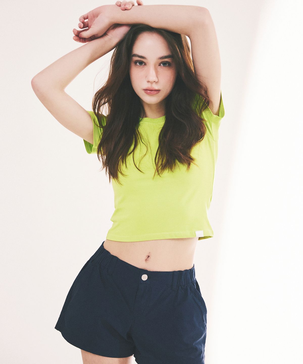 에이알유(A.R.U) CROP BAGGY TEE
