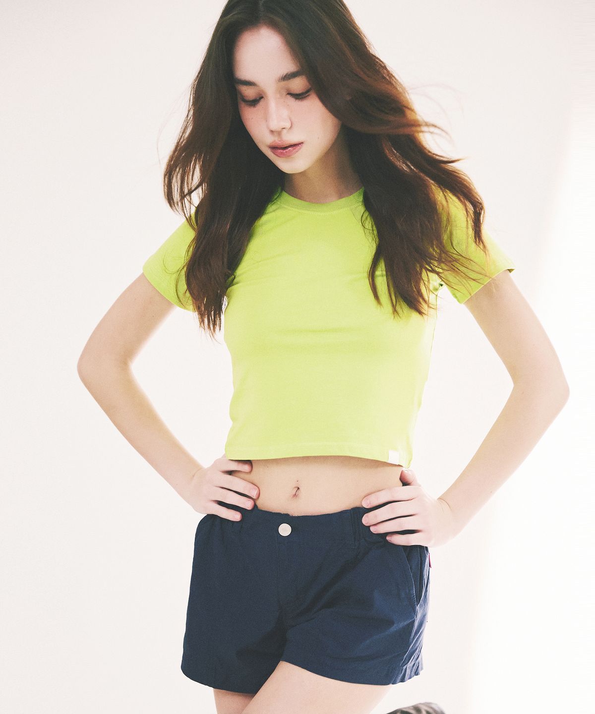 에이알유(A.R.U) CROP BAGGY TEE