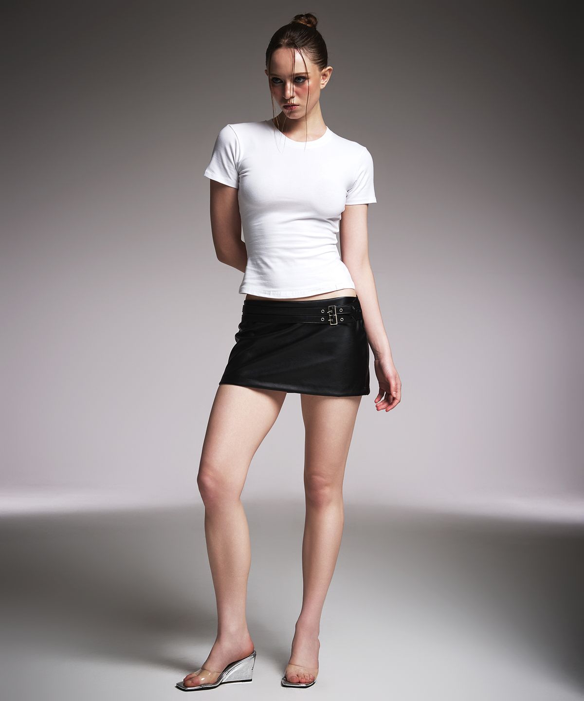 에이알유(A.R.U) BASIC TEE