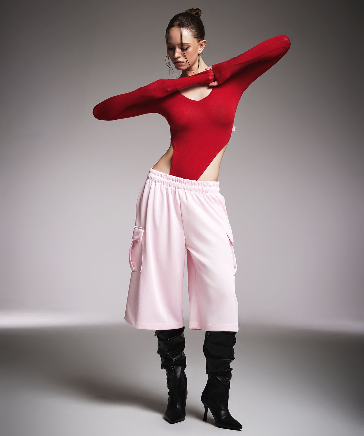 에이알유(A.R.U) V BODY SUIT