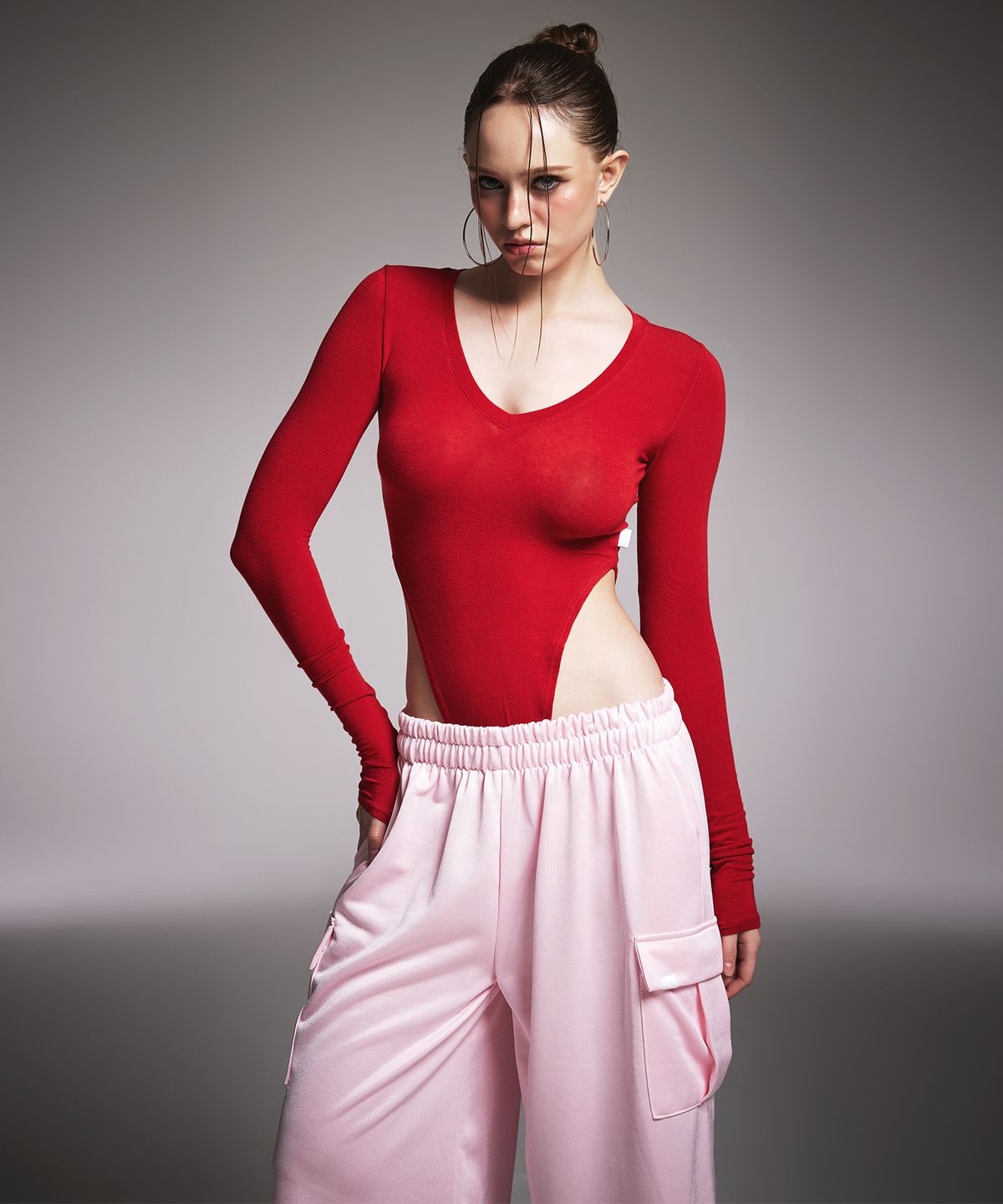 에이알유(A.R.U) V BODY SUIT