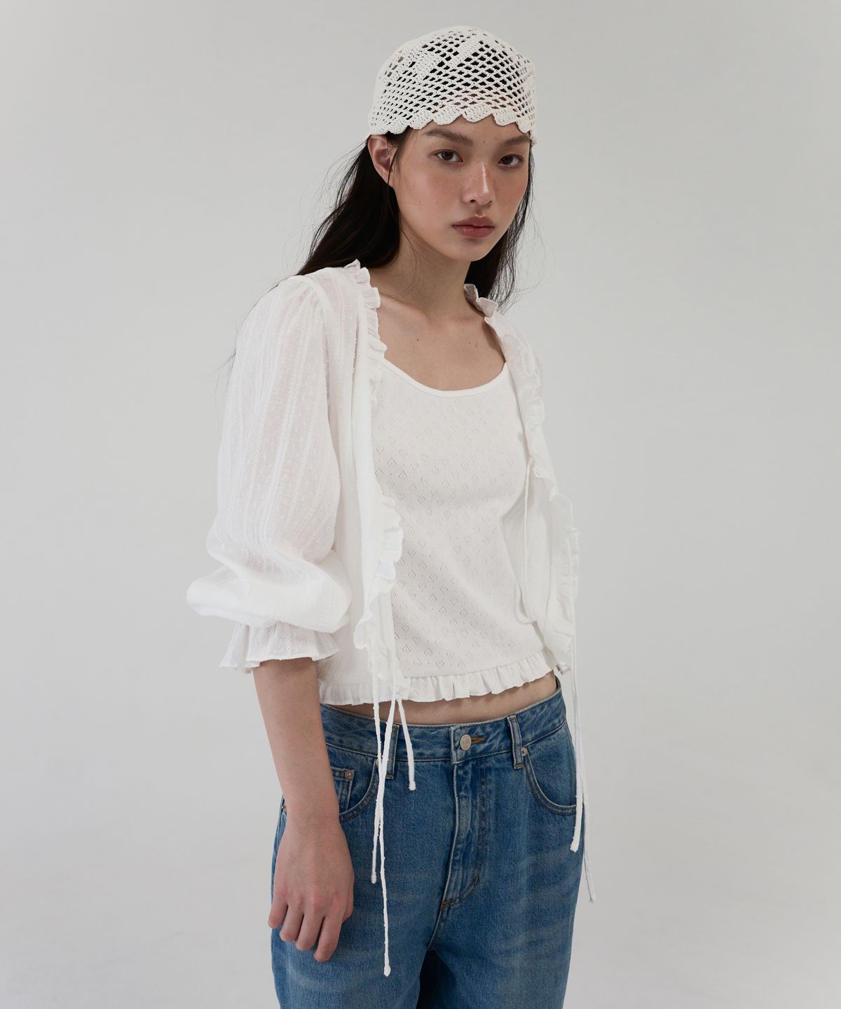 아옵트(AOPT) HEART PUNCH RUFFLE CAMI TOP - WHITE