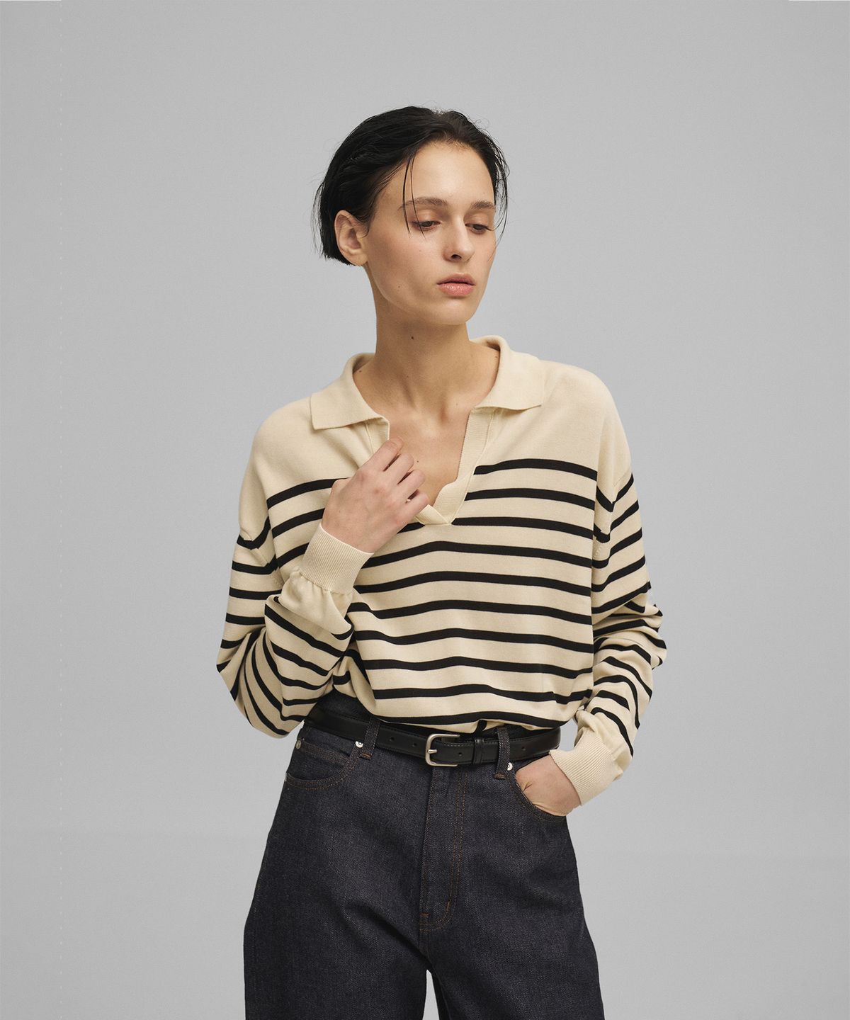 어나더오피스 우먼(ANOTHER OFFICE WOMEN) w. Sailor Silk Open-collar Knit (Ecru-Black)