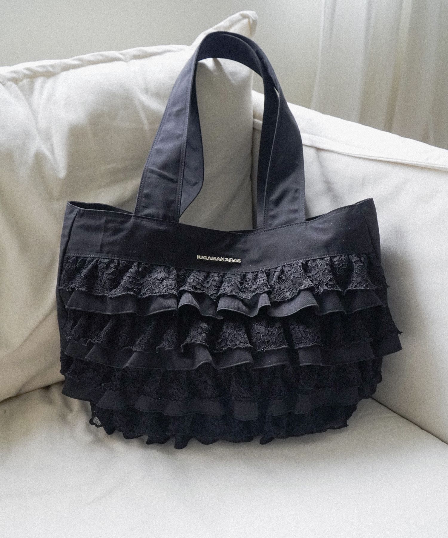 MUSINSA | IUGAMAKARAS Frilled Shopper Bag (Black)