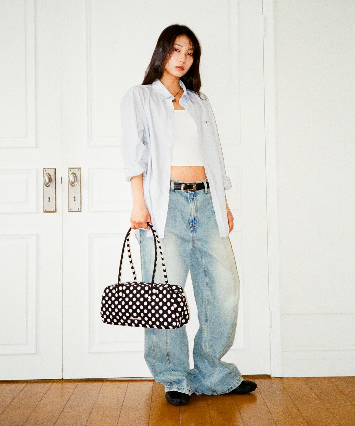 이우가마카라스(IUGAMAKARAS) Dot Pattern Baguette Bag (Black)