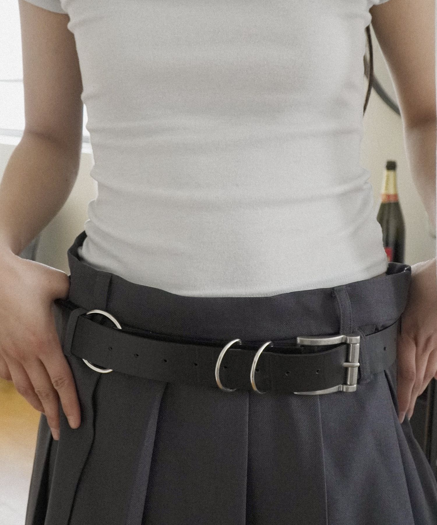 IUGAMAKARAS★韓国★人気★O-Ring Square Buckle Belt (Black) MUSINSA | IUGAMAKARAS O-Ring Square Buckle Belt (Black)