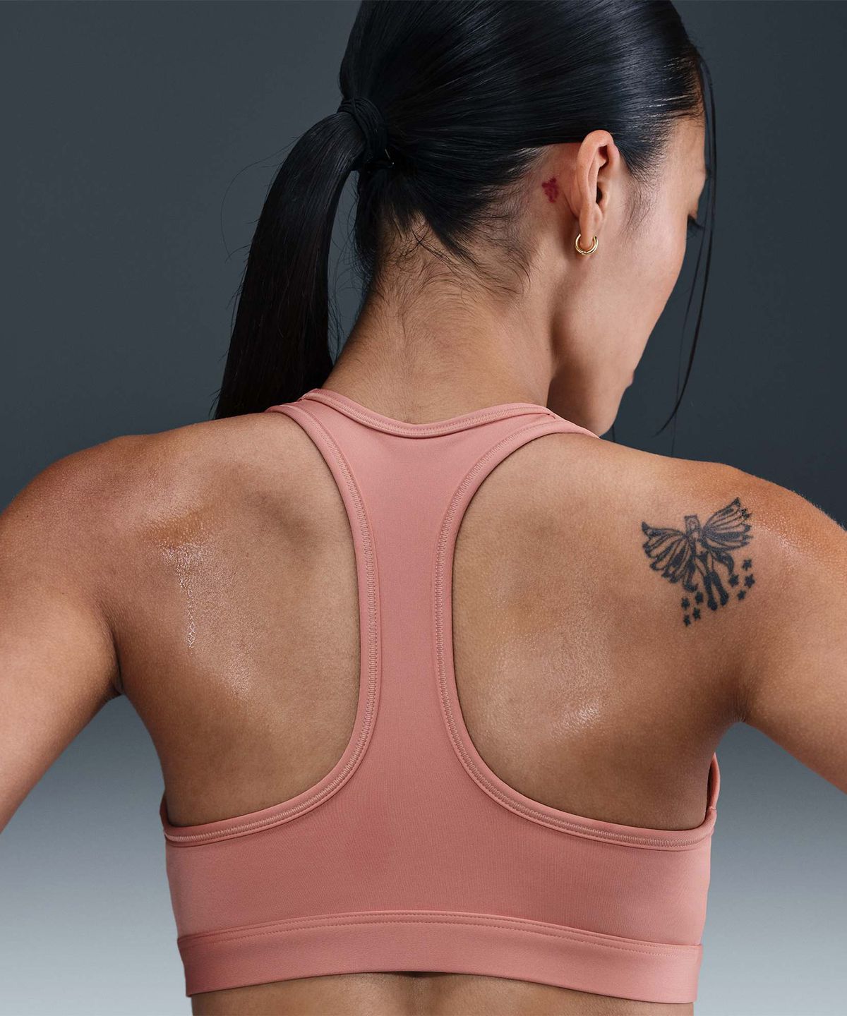 나이키(NIKE) 스우시 미디엄 서포트 패드 스포츠 브라 W - 러스트 핑크:화이트 / DX6822-685