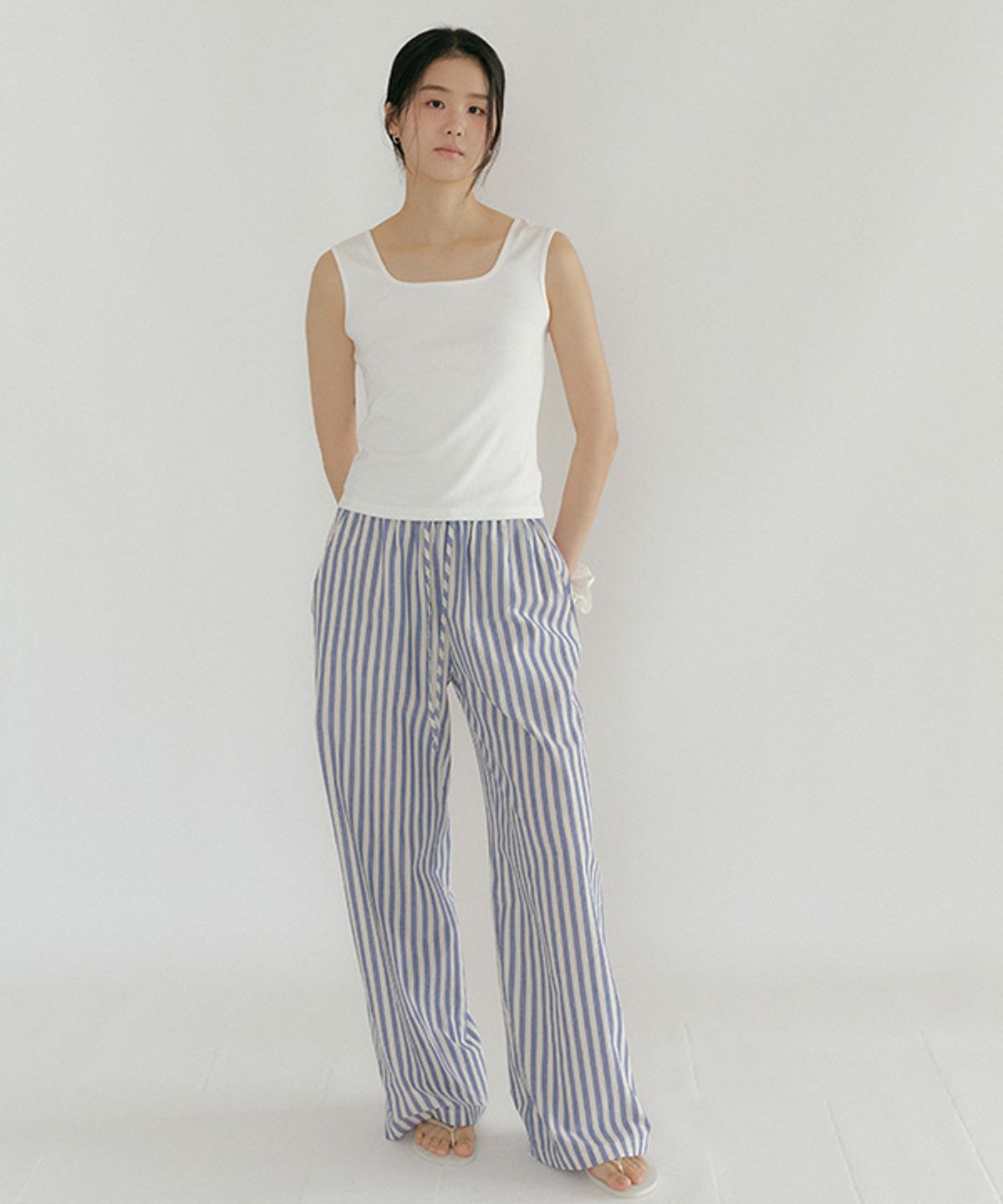 링서울(LINGSEOUL) square neck sleeveless top-ivory