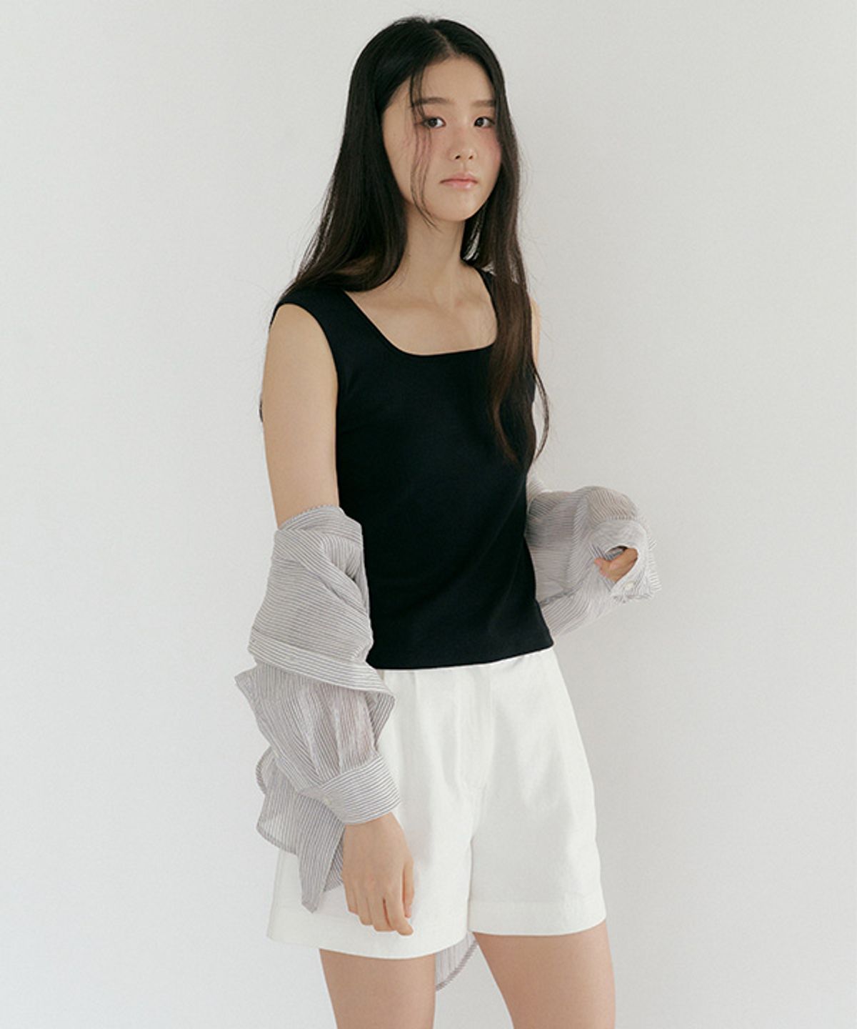 링서울(LINGSEOUL) square neck sleeveless top-black