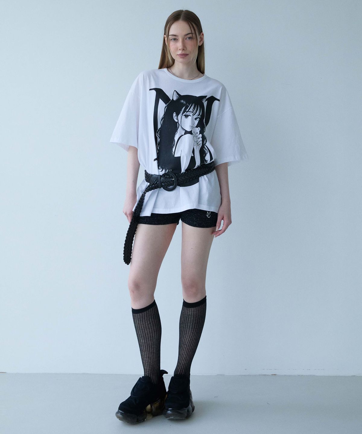 무아르모아(MOIREMOA) MO Neko Graphic T-shirt-white