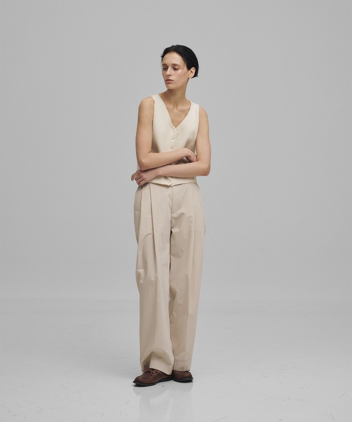 어나더오피스 우먼(ANOTHER OFFICE WOMEN) w. Structure 2tuck Wide Pants (Oat Milk)
