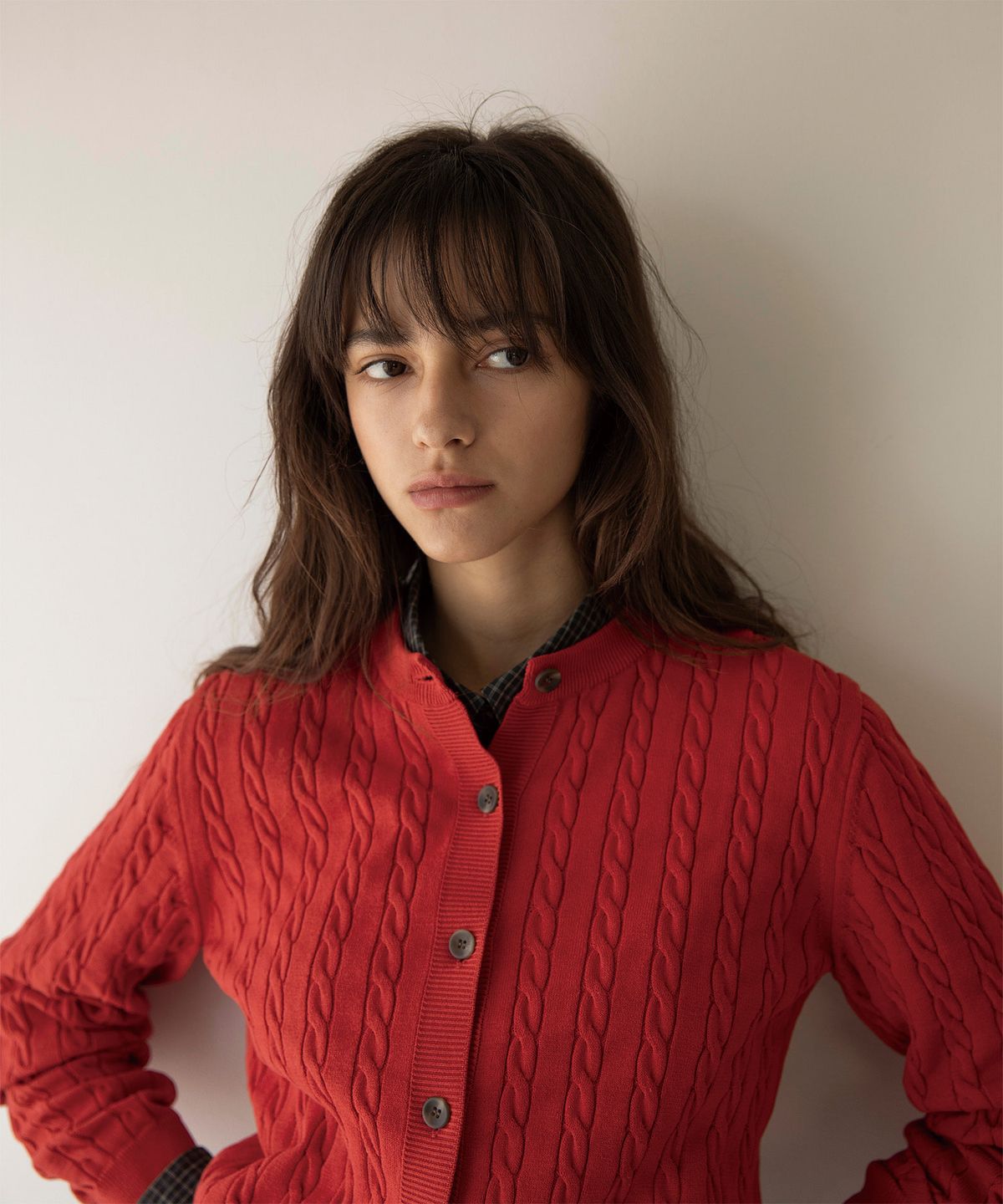 어나더오피스 우먼(ANOTHER OFFICE WOMEN) w. Current Cable Cardigan (Carmine)