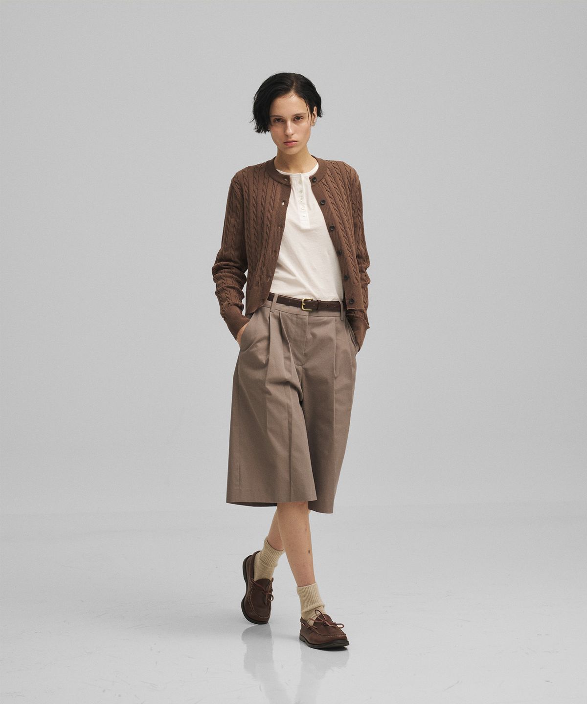 어나더오피스 우먼(ANOTHER OFFICE WOMEN) w. Current Cable Cardigan (Mild Brown)