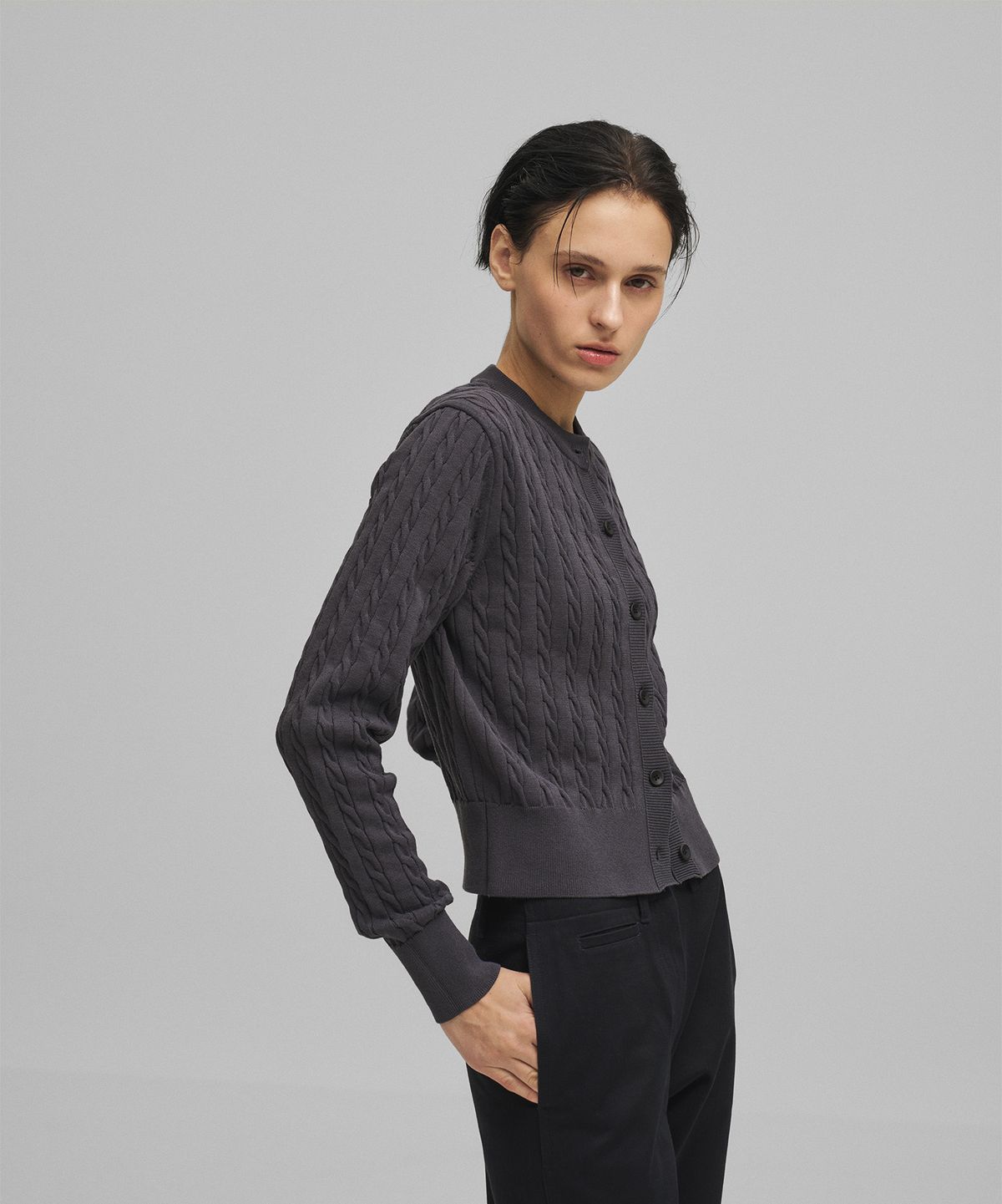 어나더오피스 우먼(ANOTHER OFFICE WOMEN) w. Current Cable Cardigan (Dark Navy)