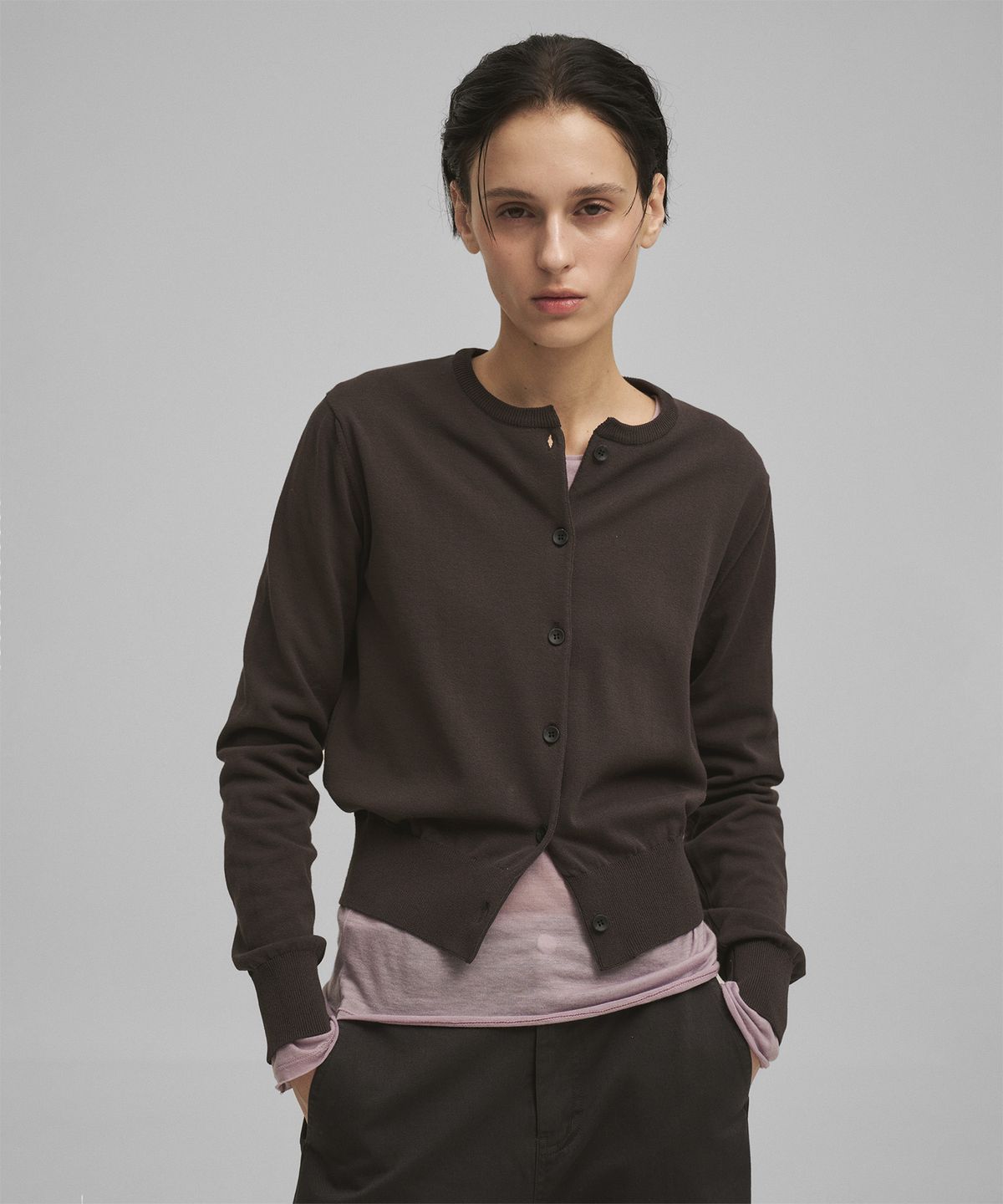 어나더오피스 우먼(ANOTHER OFFICE WOMEN) w. Basis Roundneck Cardigan (Pewter)