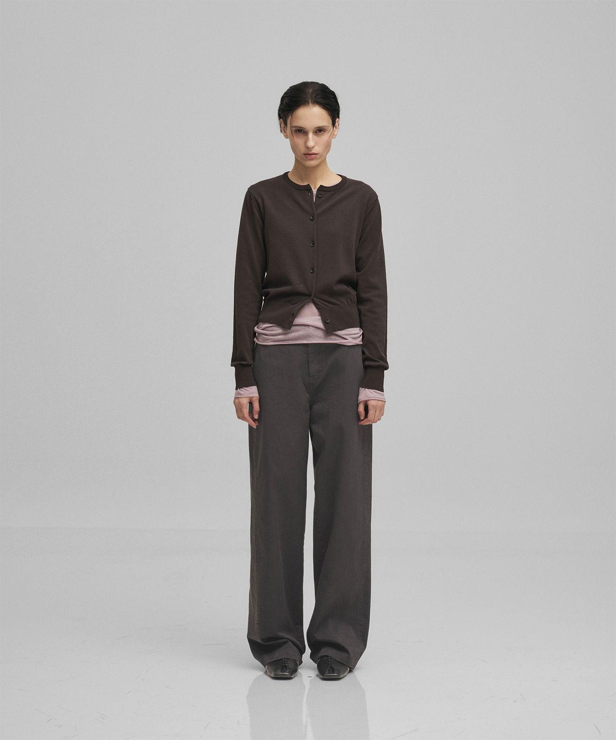 어나더오피스 우먼(ANOTHER OFFICE WOMEN) w. Basis Roundneck Cardigan (Pewter)