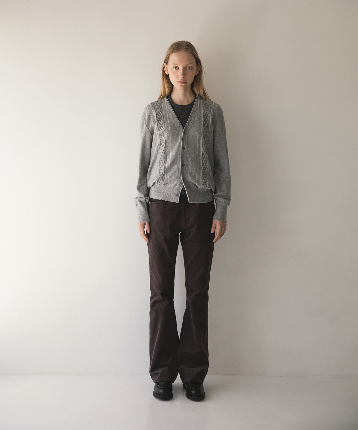 어나더오피스 우먼(ANOTHER OFFICE WOMEN) w. Homage V-neck Cardigan (Heather Gray)