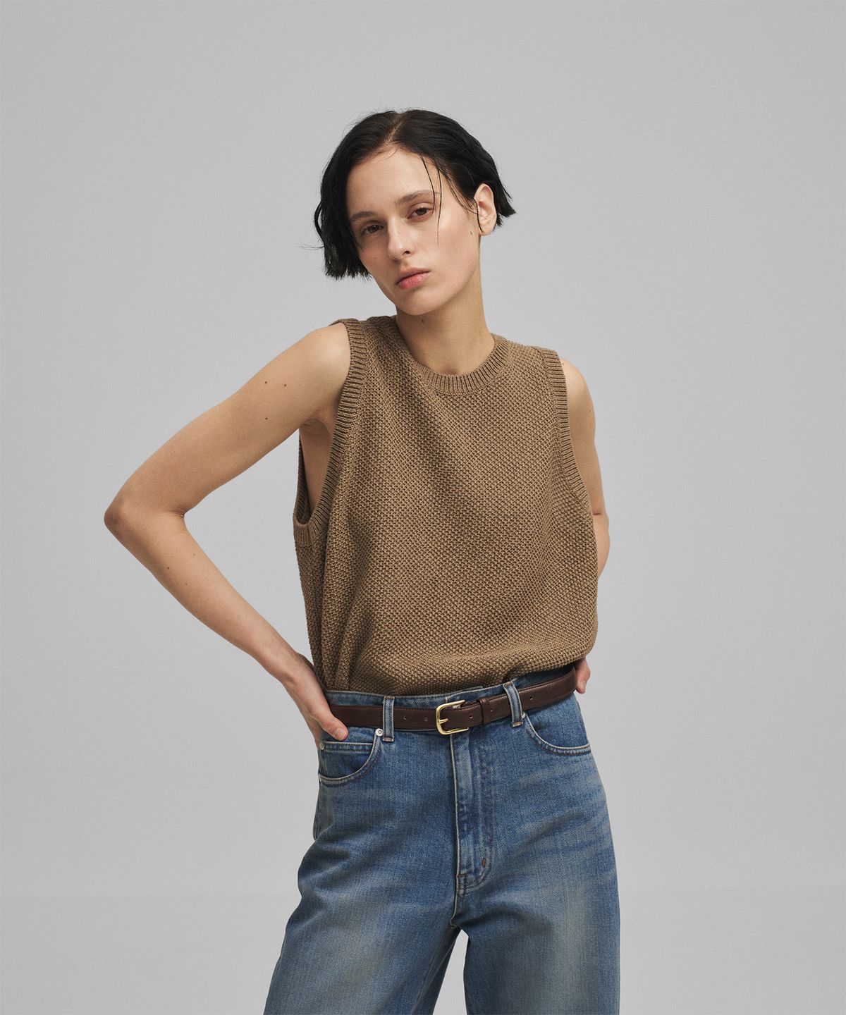 어나더오피스 우먼(ANOTHER OFFICE WOMEN) w. Paper Tencel Vest (Light Khaki)