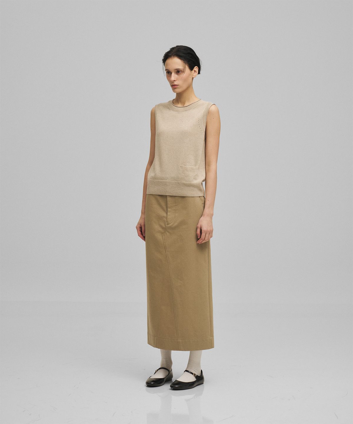 어나더오피스 우먼(ANOTHER OFFICE WOMEN) w. Pauline Rolled Knit Vest (Linen)