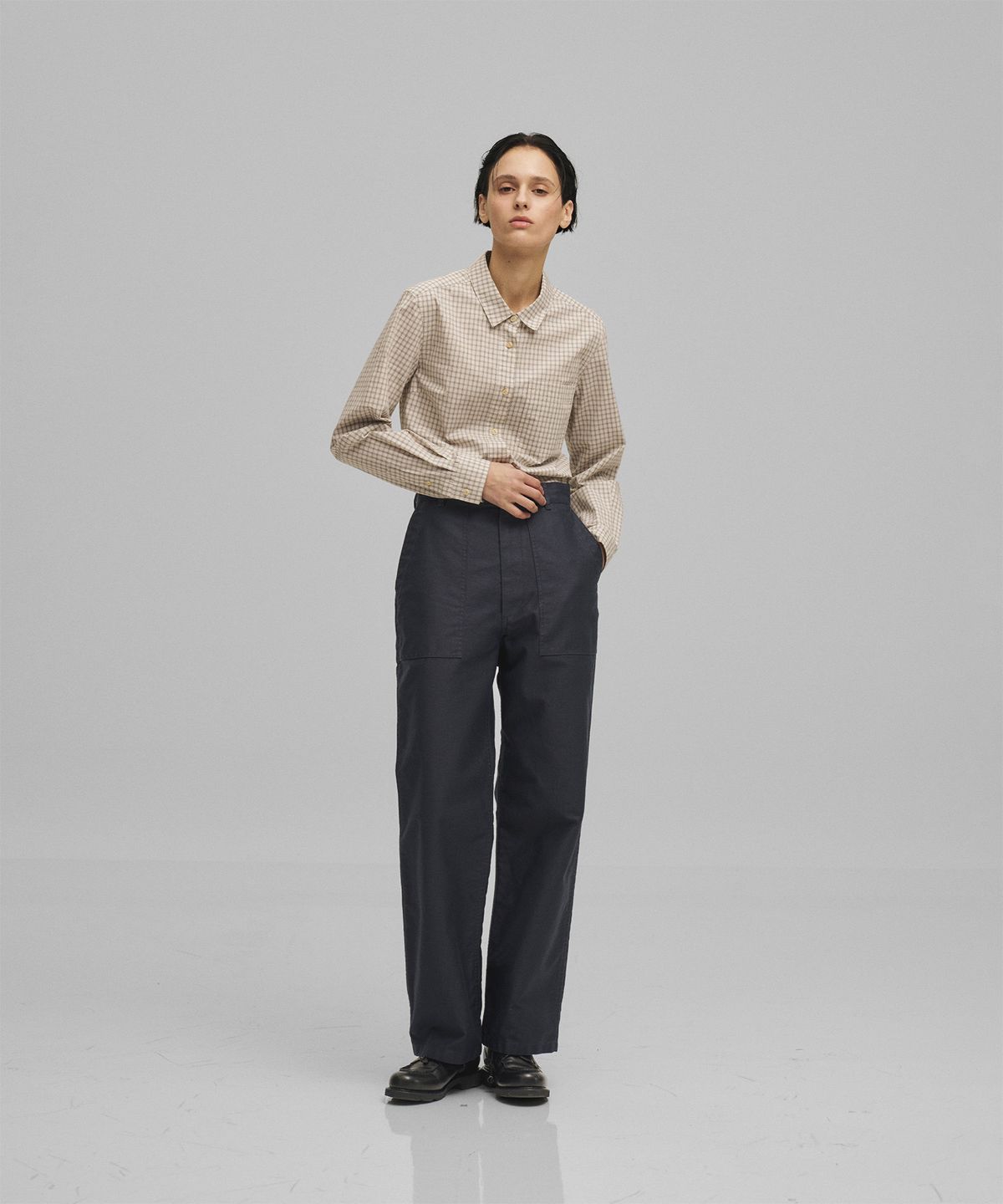 어나더오피스 우먼(ANOTHER OFFICE WOMEN) w. Solid Check Shirt (Ecru)