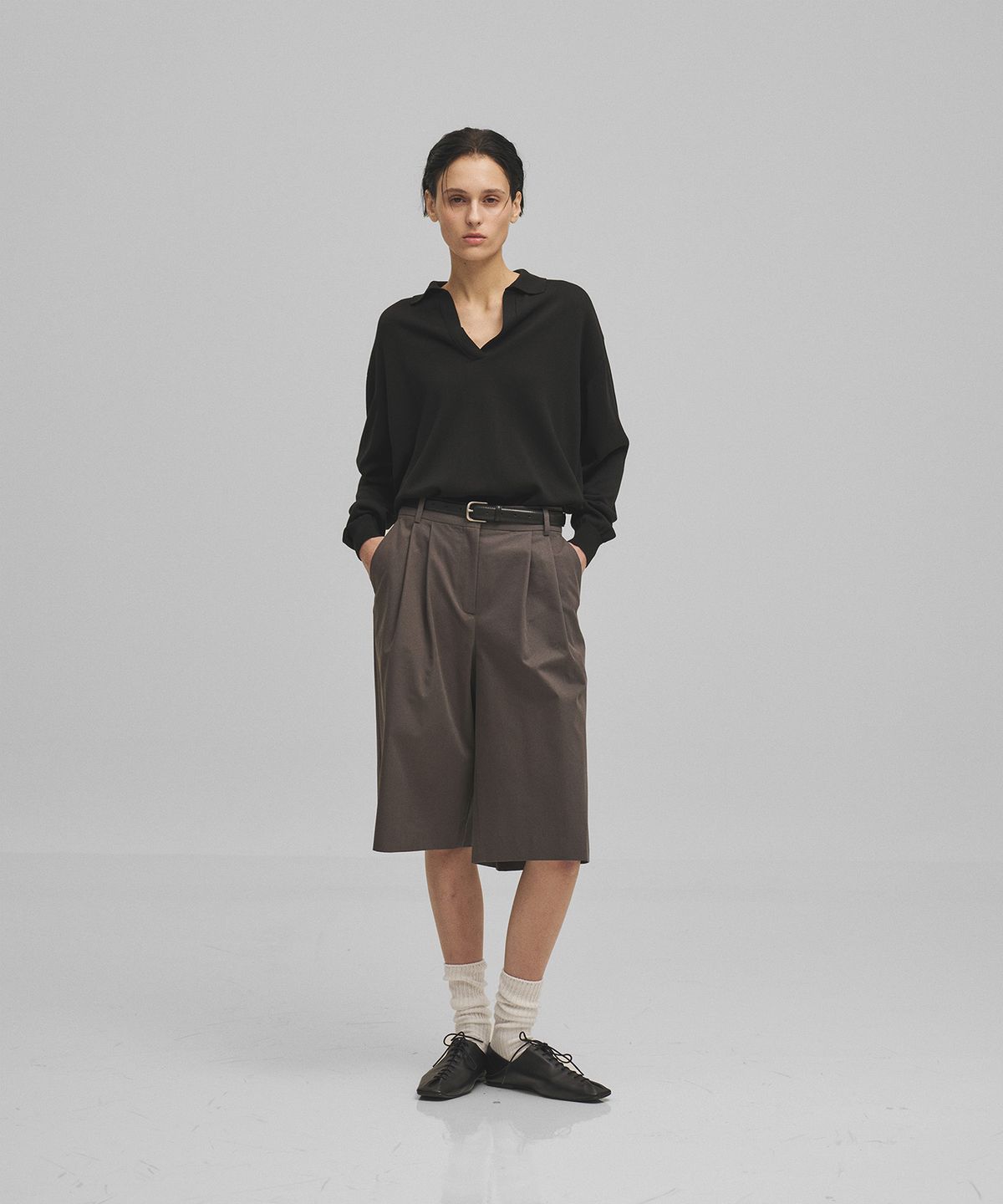 어나더오피스 우먼(ANOTHER OFFICE WOMEN) w. Officer Bermuda Pants (Graphite)