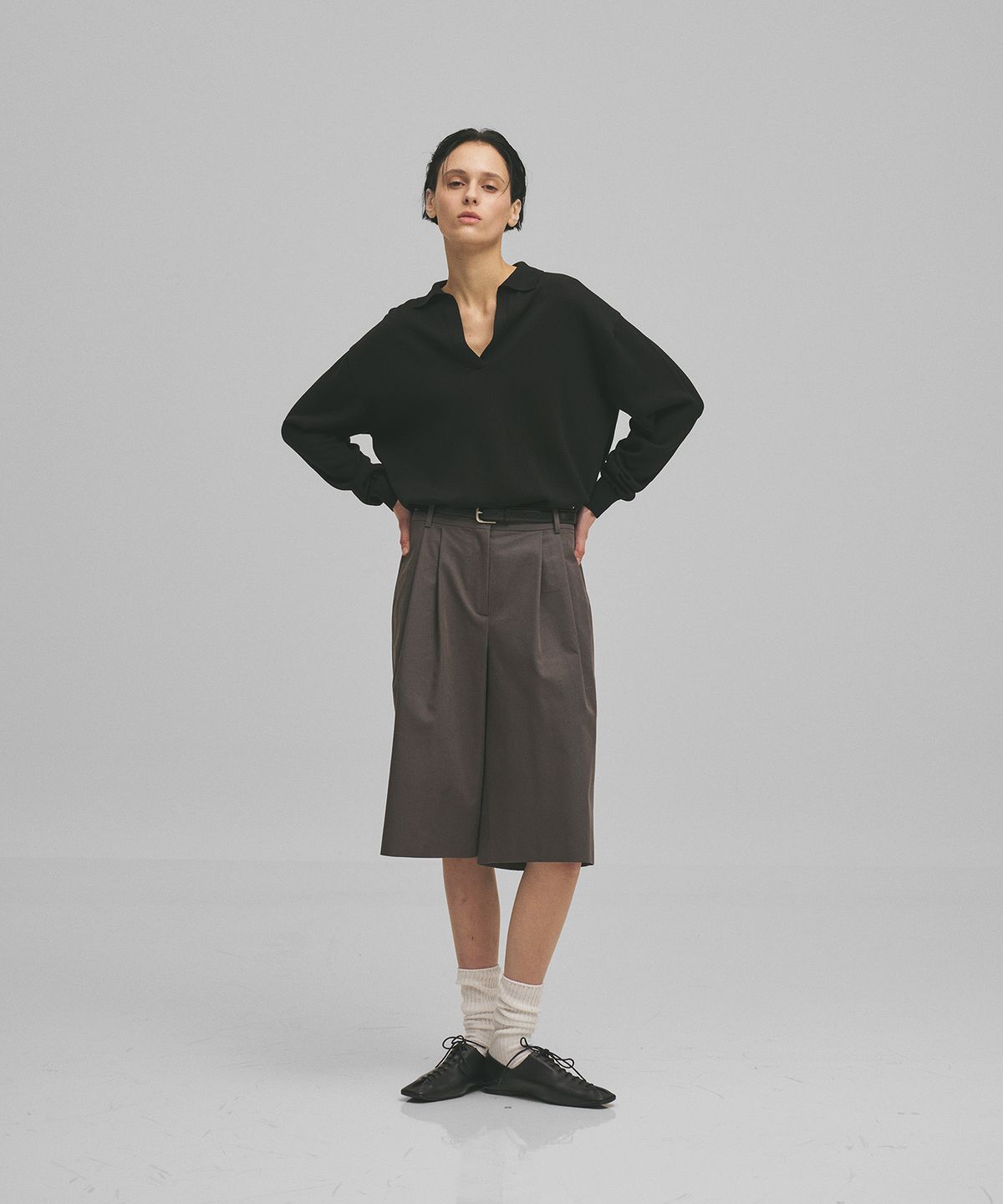어나더오피스 우먼(ANOTHER OFFICE WOMEN) w. Officer Bermuda Pants (Graphite)