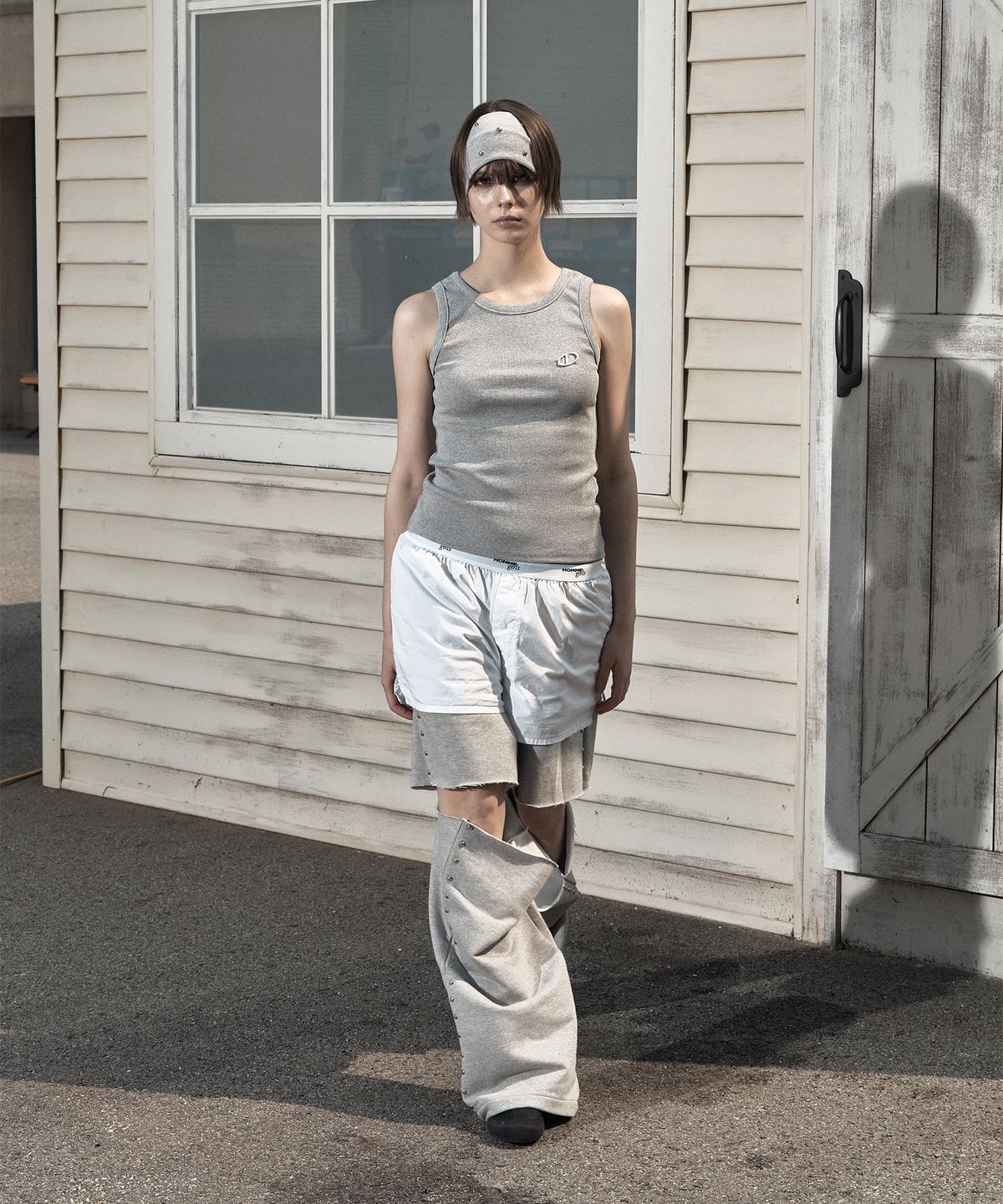 일리오(ILLIO) Gray Symbol ribbed sleeveless top