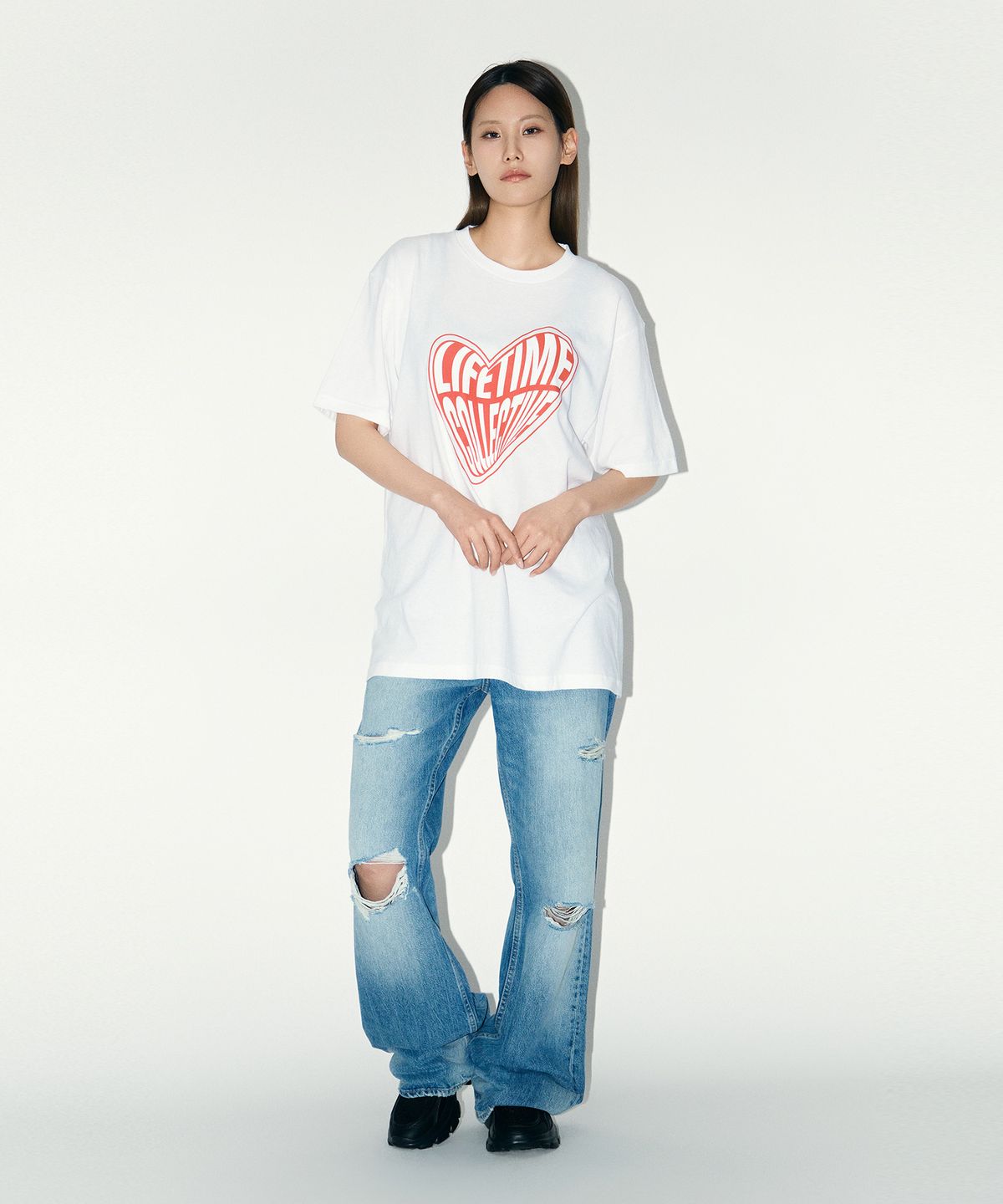 라이프타임콜렉티브(LIFETIMECOLLECTIVE) 빅하트 로고 반팔 티셔츠  화이트