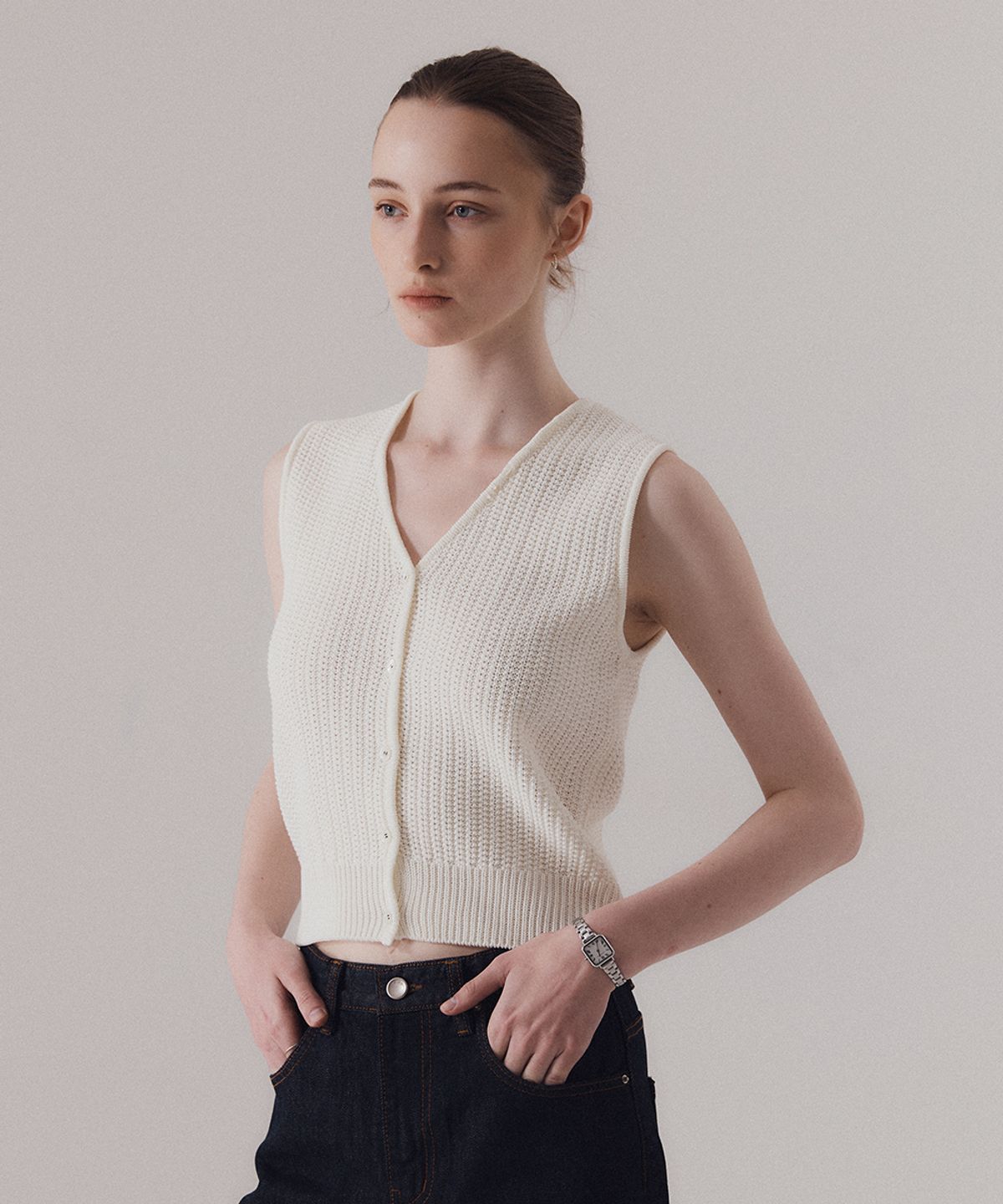 실른(SILN) Henri textured knit vest (IVORY)