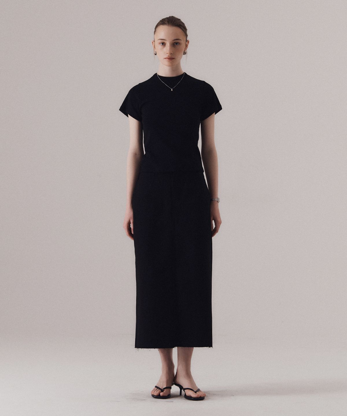 실른(SILN) Frayed hem cotton skirt (BLACK)