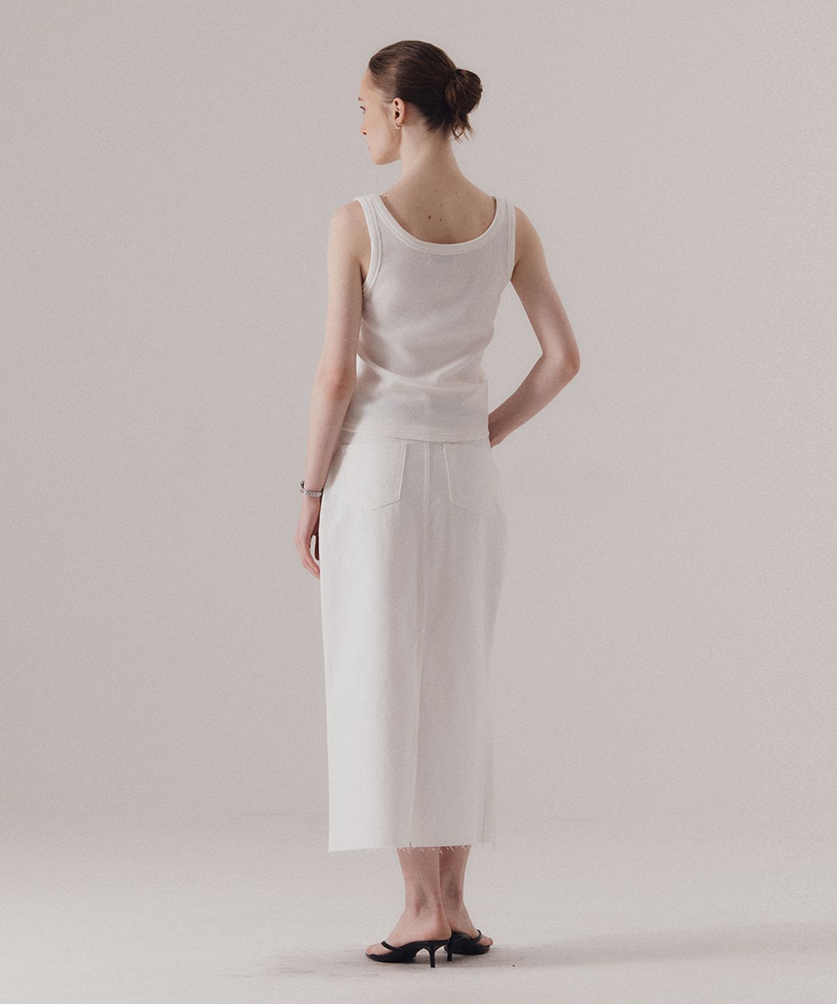 실른(SILN) Frayed hem cotton skirt (WHITE)