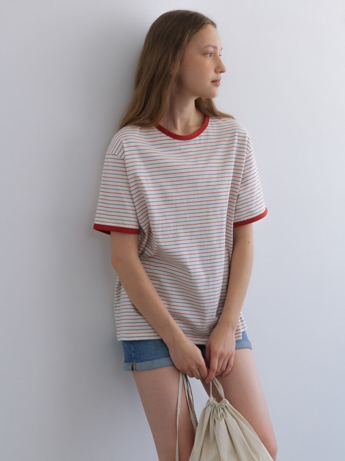 어나우트(UNNOUT) STRIPE BOXY T-SHIRT RED