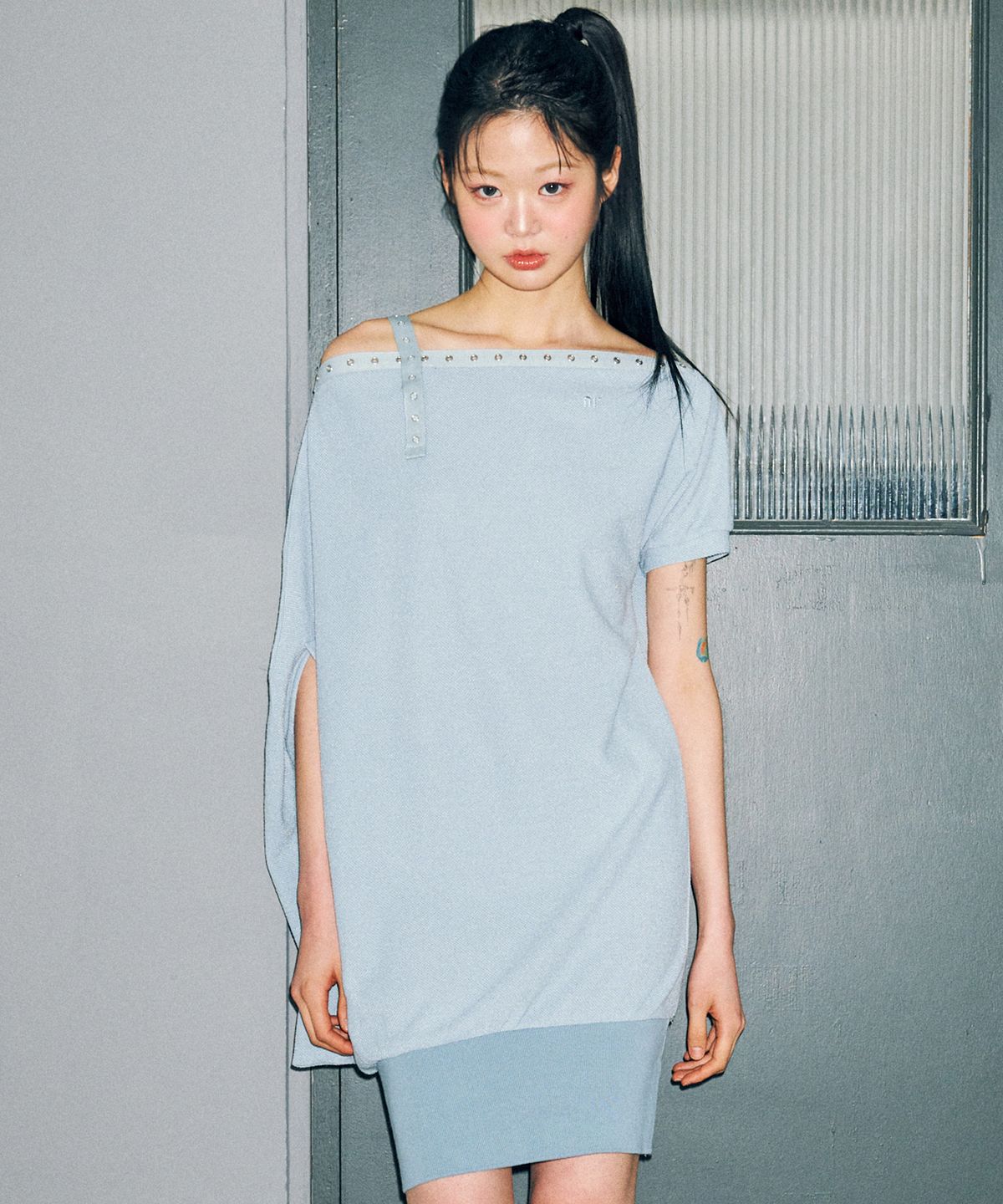 닐링(NILLRING) D07.00 Unbalanced boat neck short-sleeved Dress _ Mint