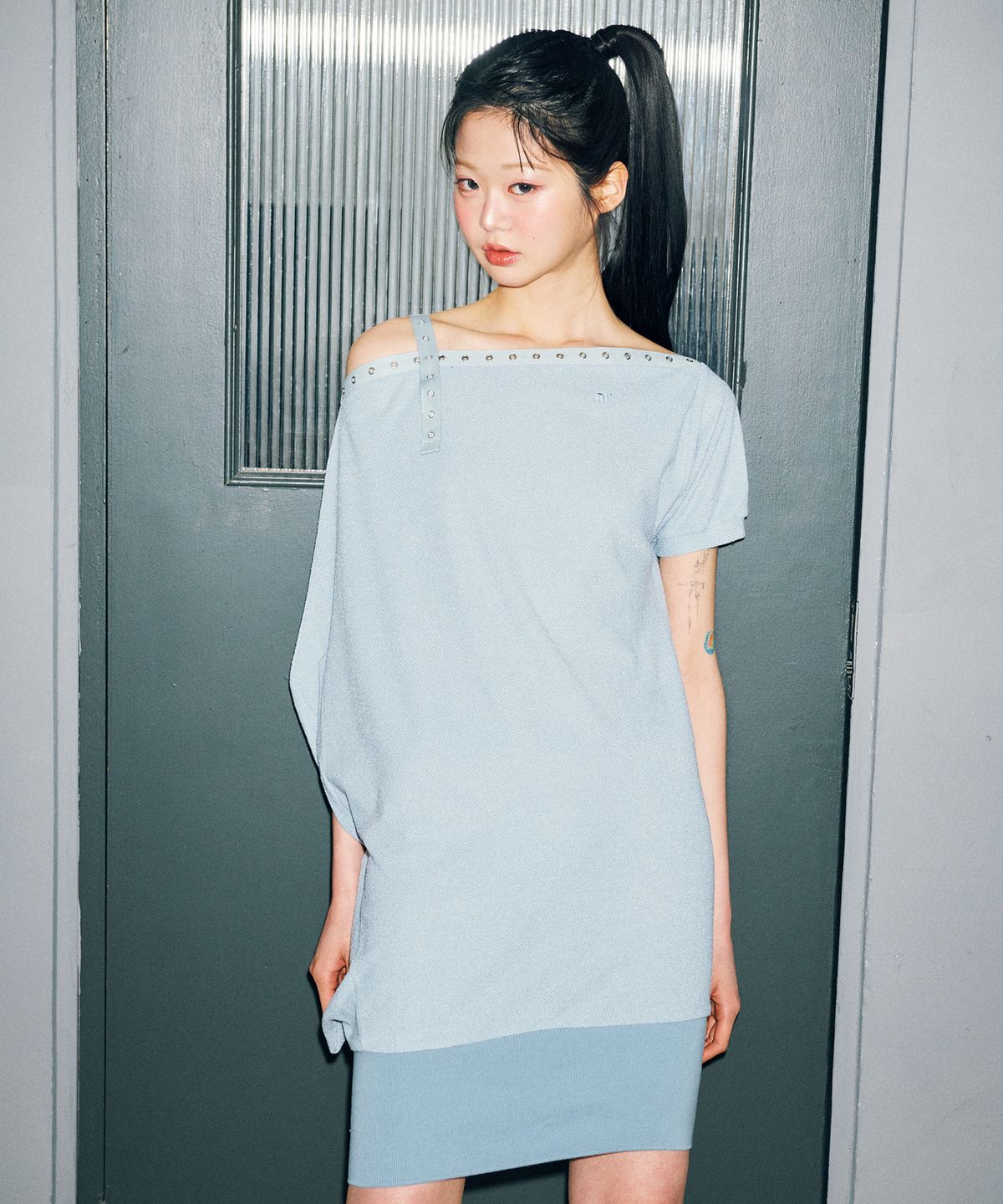닐링(NILLRING) D07.00 Unbalanced boat neck short-sleeved Dress _ Mint