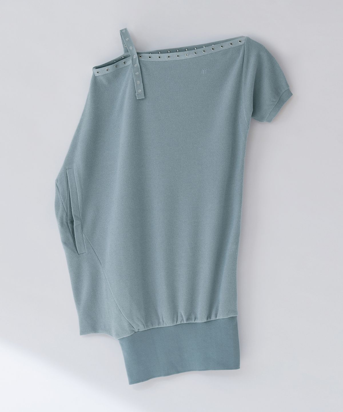 닐링(NILLRING) D07.00 Unbalanced boat neck short-sleeved Dress _ Mint