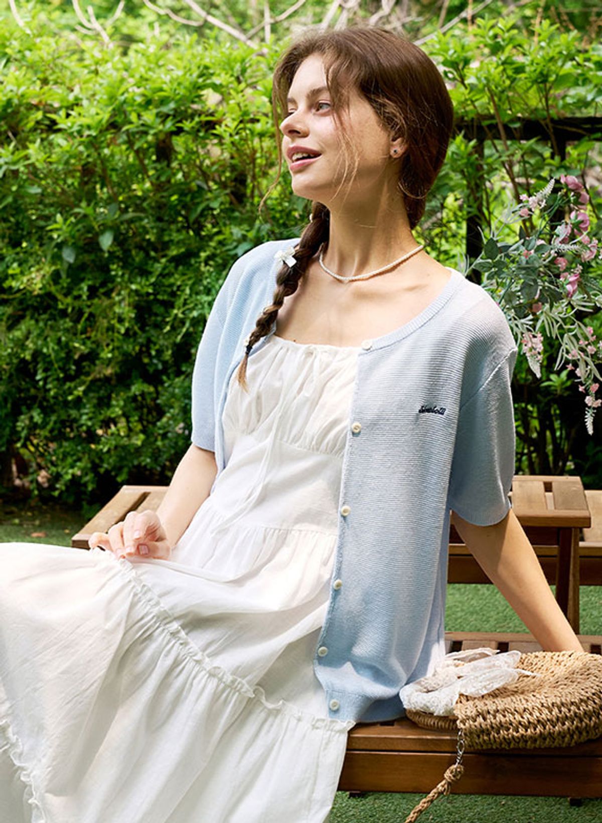슬로우롤리(SLOWLOLLI) Embroidery summer knit cardigan - Sky Blue