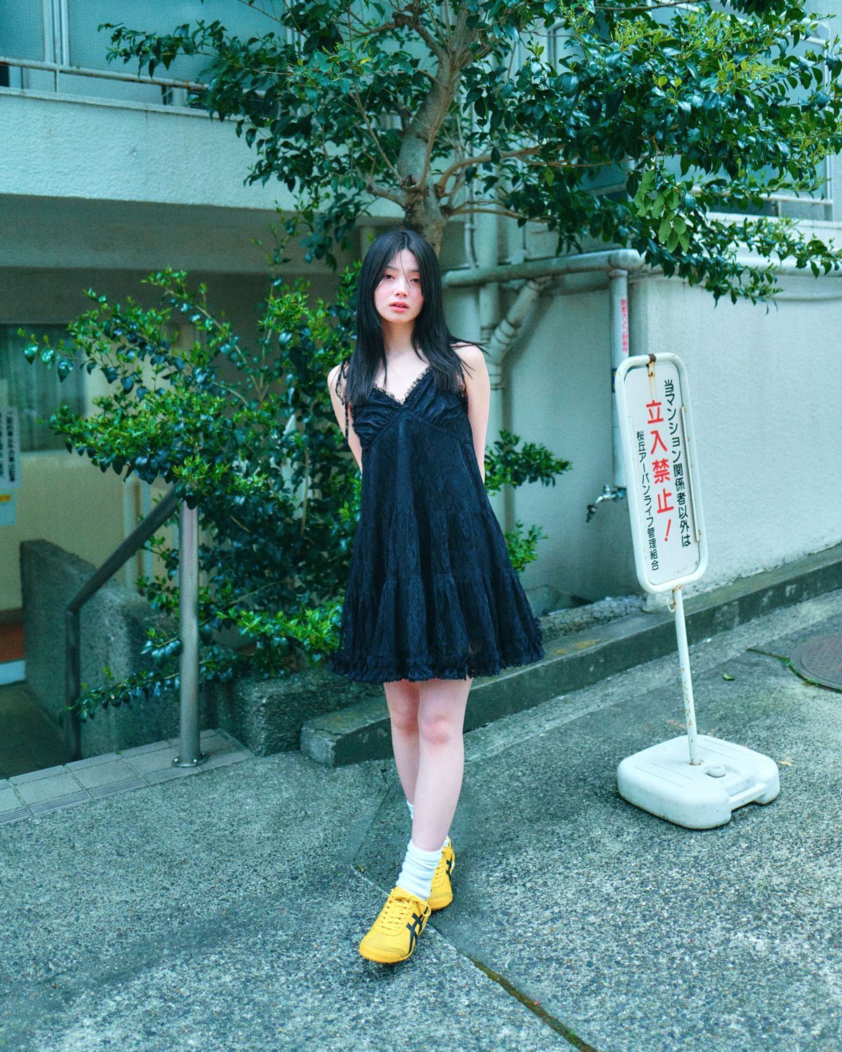 로액슈얼(LO AXUAL) LACE TRIMMING BUSTIER DRESS_BLACK