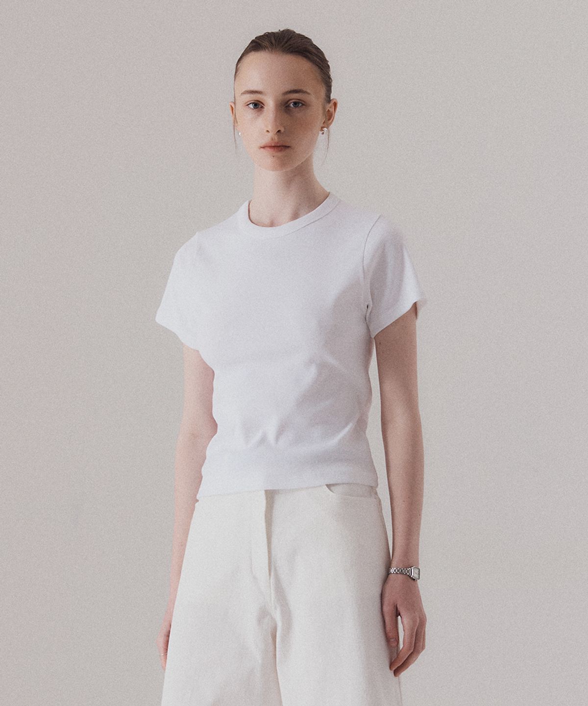 실른(SILN) Classy essential t-shirt (WHITE)