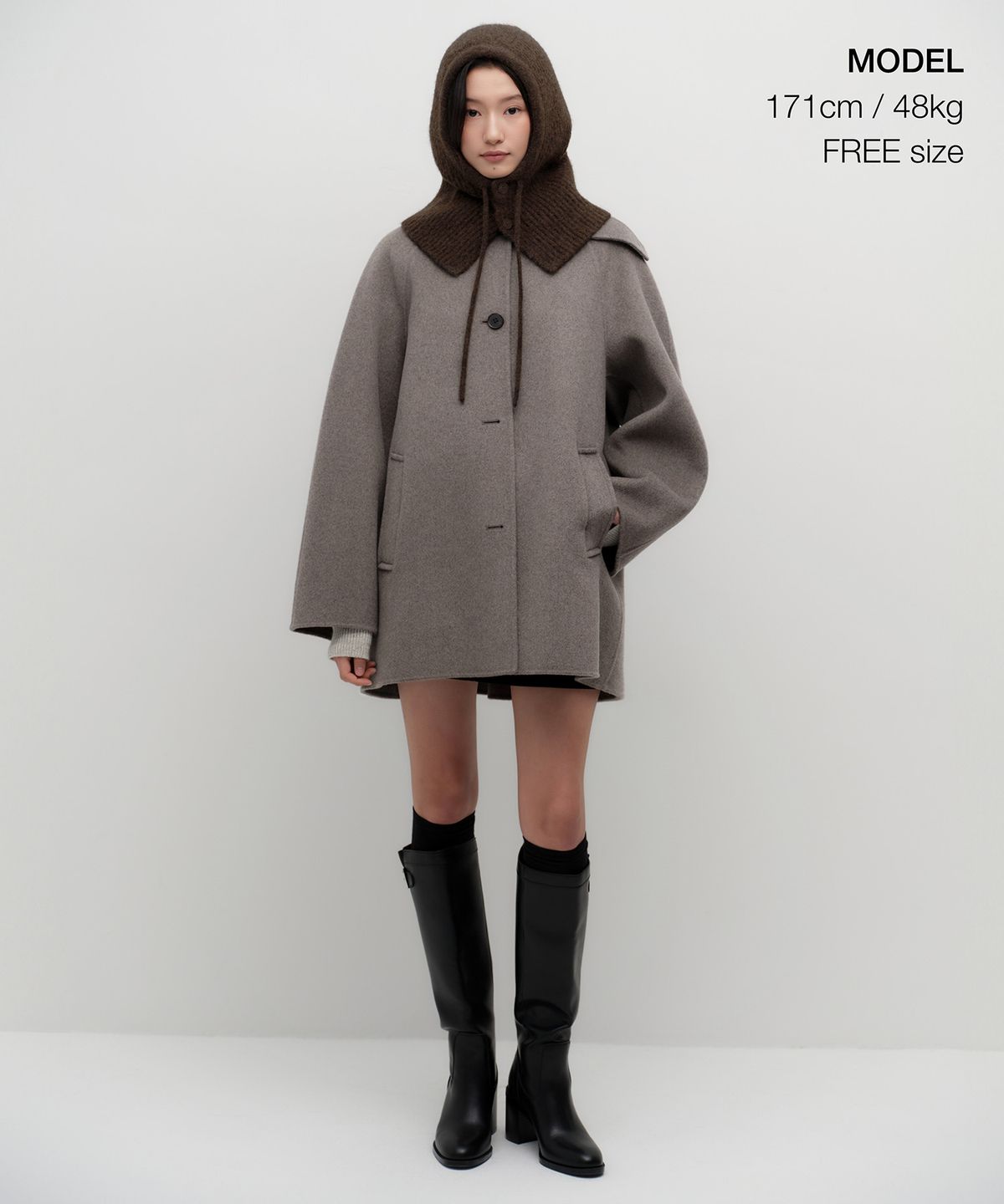 무신사 스탠다드 우먼(MUSINSA STANDARD WOMAN) 우먼즈 스트링 버튼 니트 바라클라바 [브라운]