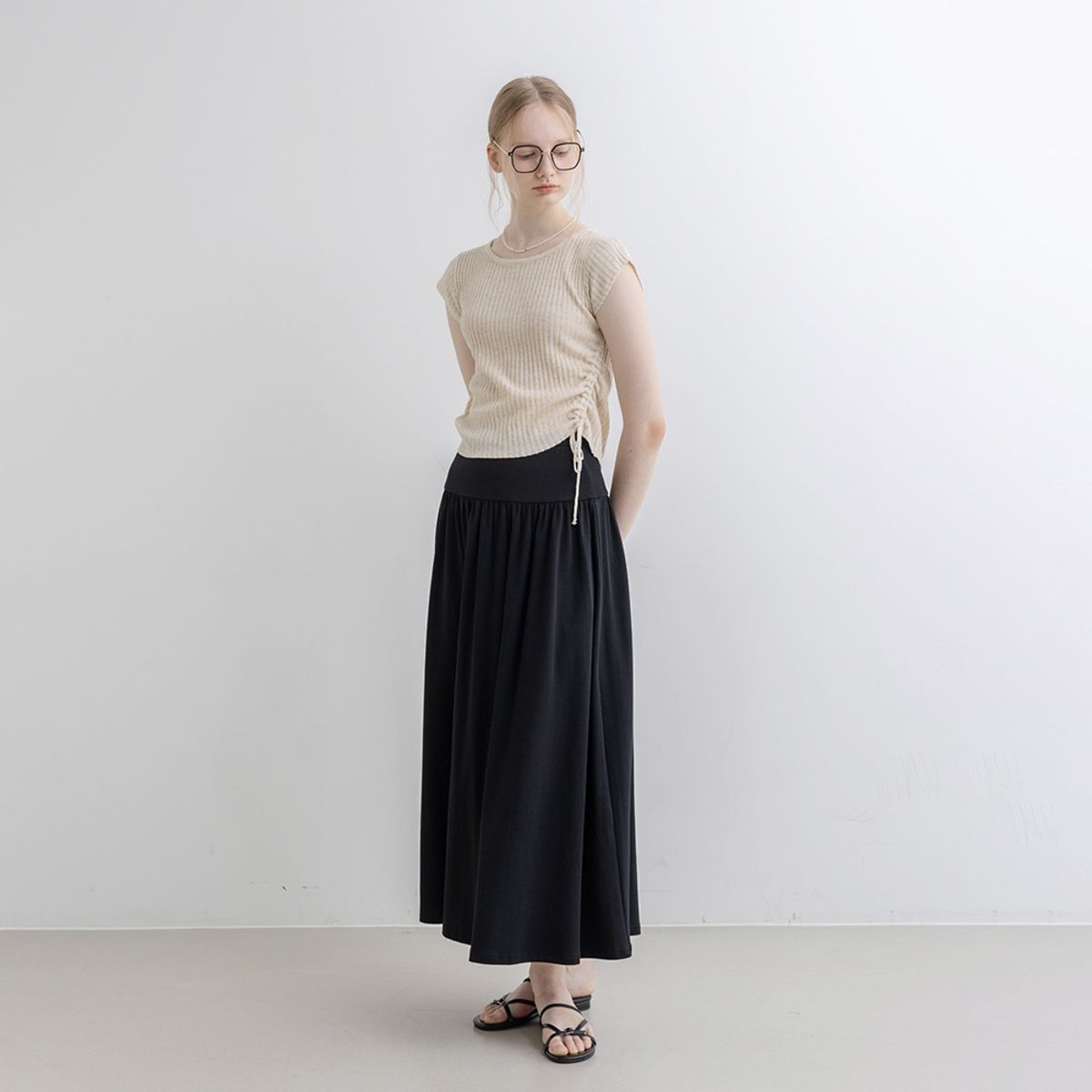 웬스데이딜라잇(WEDNESDAY DELIGHT) WD_Drawstring knit top_2color