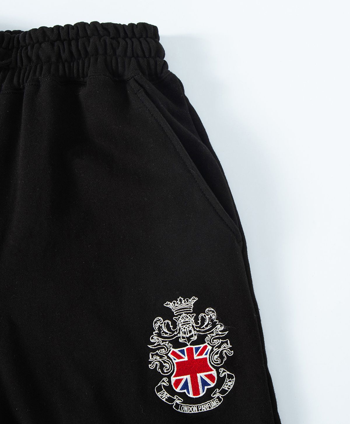 런던파퓸스 아카이브(LONDON PARFUMS ARCHIVE) DISTRESSED LOW SWEAT PANTS BLACK