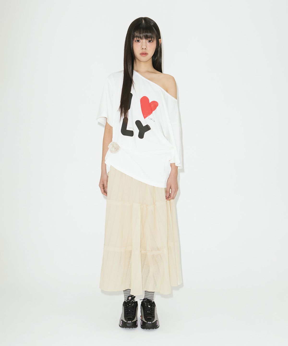 라츠유(LOTSYOU) lotsyou_Rowan Flower Brooch Small Beige
